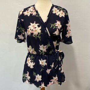 ❄️4 for $20 Sienna Sky • Navy Chiffon Floral Flutter Sleeve Faux Wrap Top